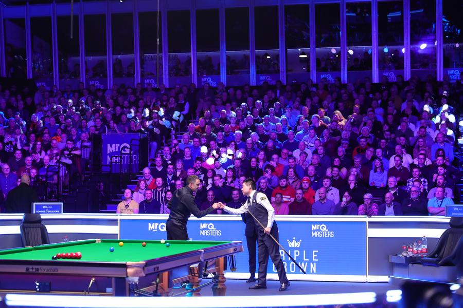 XHSports's tweet photo. Despite a stunning #147break in the opening round, Ding Junhui failed to advance into the #SnookerMasters quarterfinals after losing to Ronnie O'Sullivan 6-3 https://t.co/2DiY8Z5ZbQ https://t.co/fQ6lFPxq5k