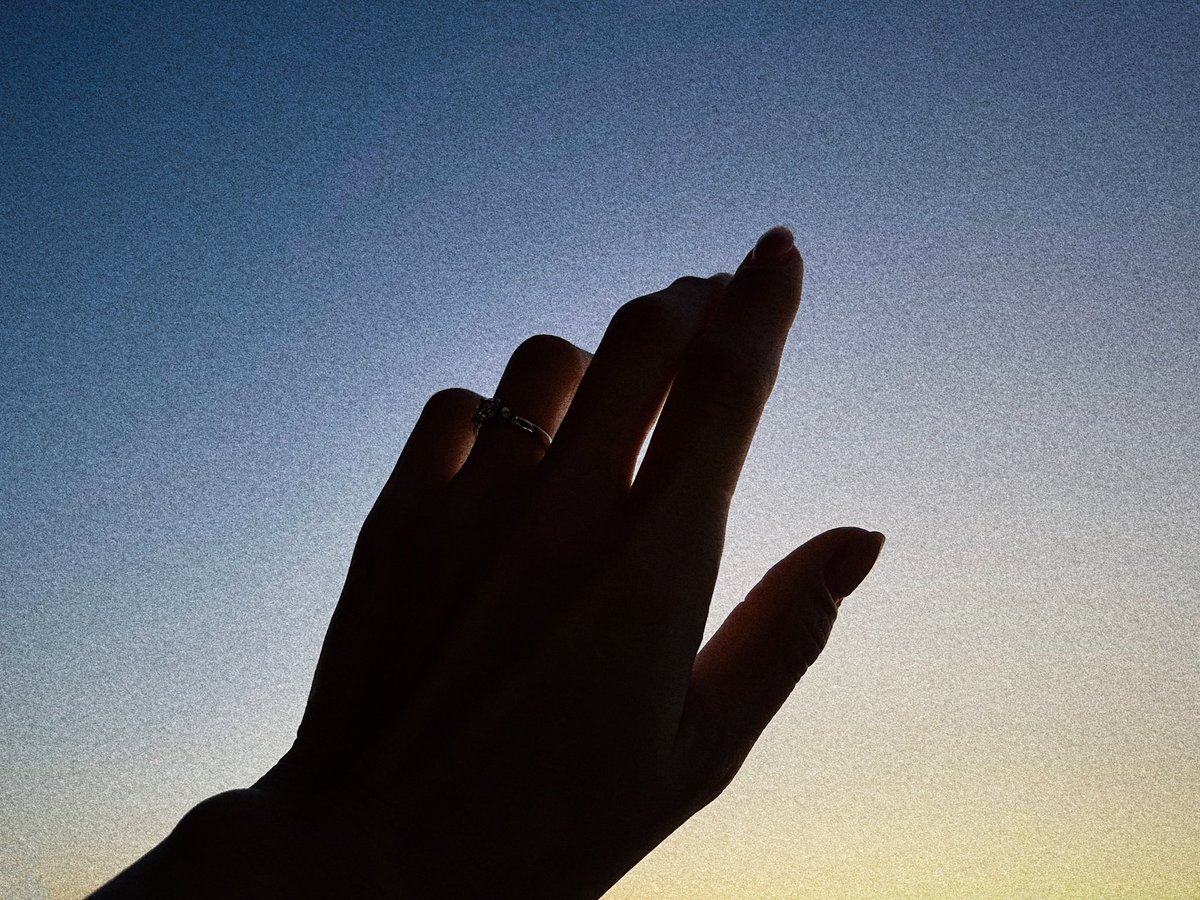 Bun_ayana's tweet photo. 【結婚と退職のご報告】
長文のため、Instagramにてご報告をさせていただきました。
日頃より応援してくださるファンの皆さま、関係者の皆さま、引き続きどうぞよろしくお願いいたします🕊️

https://t.co/c4jbRcWQok https://t.co/aJkKHasqWX