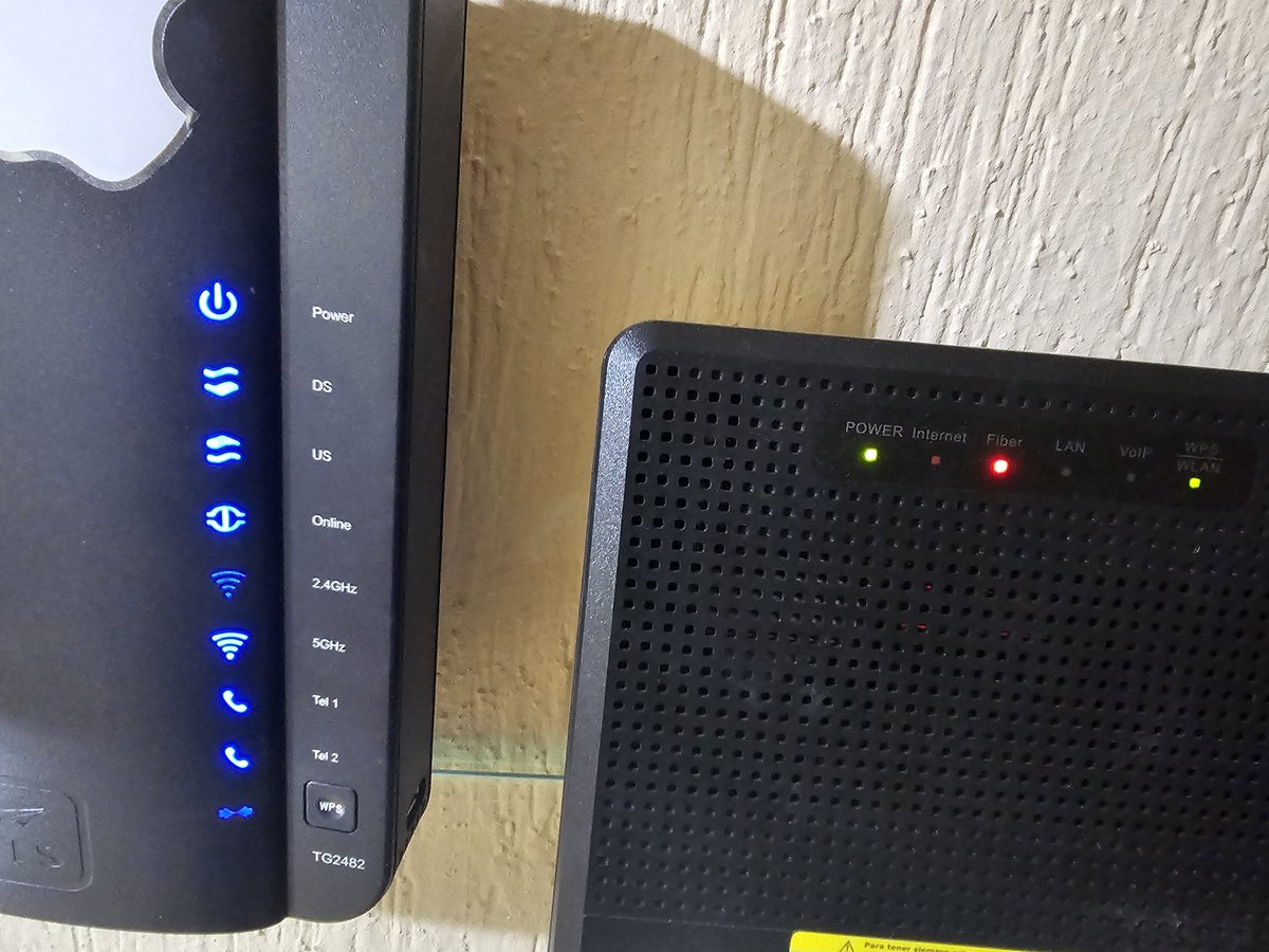 joancitto's tweet photo. Seguimos esperando @Telmex cuando quieras con tu basura de servicio!! @izzi_mx es la onda! https://t.co/GCDeCmym4Z