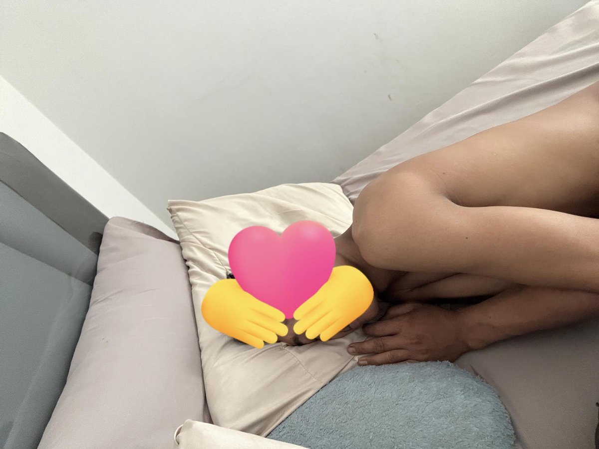kant01398's tweet photo. เหนื่อยสินะ  เอาทั้งคืน
กลางวันนอนพัก กลางคืนเอาทั้งคืน
ไอเรานิเพลีย กลางต้องทำงาน กลับมากลางคืนโดนเอาอีก https://t.co/AuoR2K2WDd