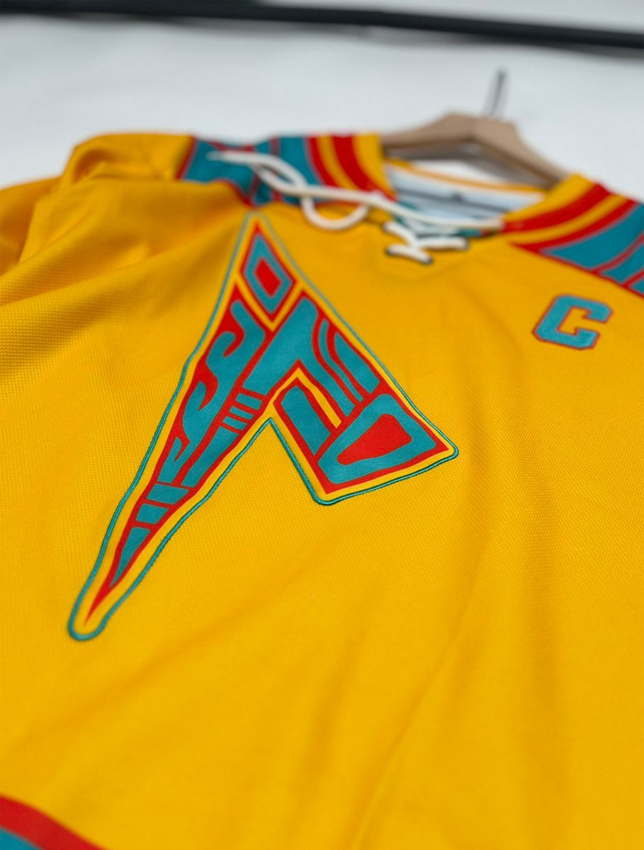 FKNPRFCT's tweet image. 🏒 FKN PRFCT HOCKEY CLUB 🏒 

FRIDAY - 1.12.24 @ 2PM CENTRAL.  

FIRST 50 ORDERS GET A COLLECTIBLE PIN.