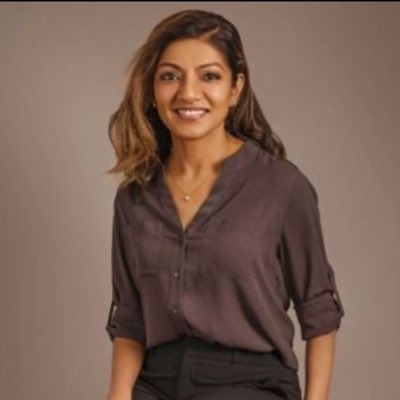 Cobratate's tweet image. I’m super disappointed that I’m not attractive to you Kirti. 

I was only trying to make my arms as big as your nose.