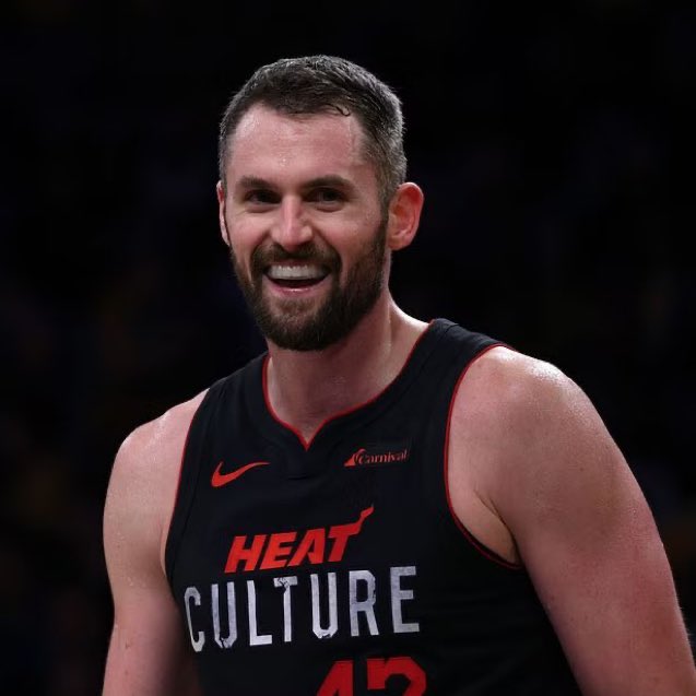 currypistonn's tweet photo. Kevin Love last 5 games:
12 PTS - 6 REBS - 2 ASTS
17 PTS - 4 REBS - 3 ASTS
10 PTS - 14 REBS - 3 ASTS
20 PTS - 7 REBS - 2 ASTS
15 PTS - 7 REBS - 4 ASTS https://t.co/khma6XkfYJ