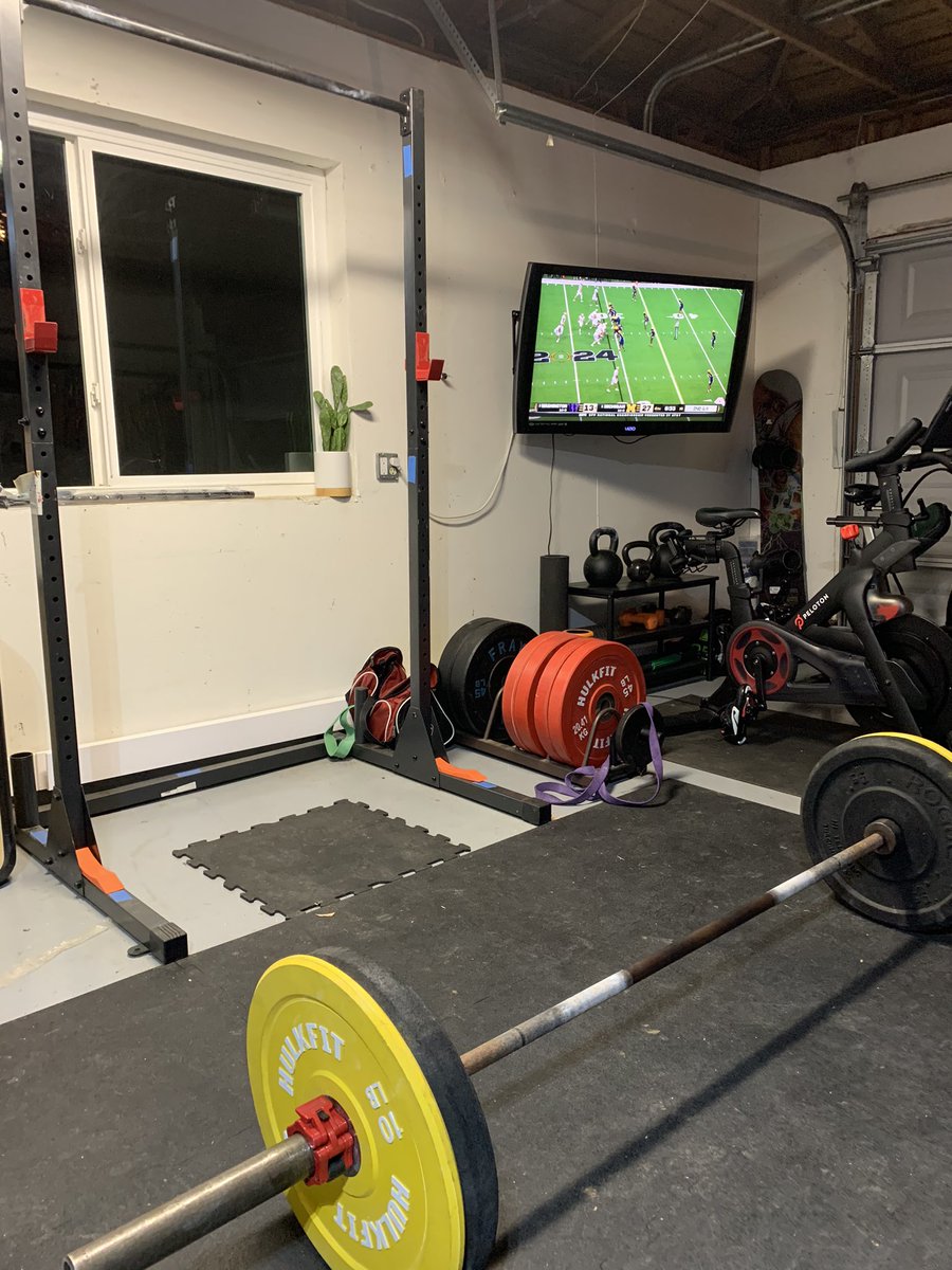 SteamyTycoon's tweet photo. 2024 is gonna hit different. Trying to get on that @realskullface49 level. #gainz #swolltrain https://t.co/dLObCsj0Vk