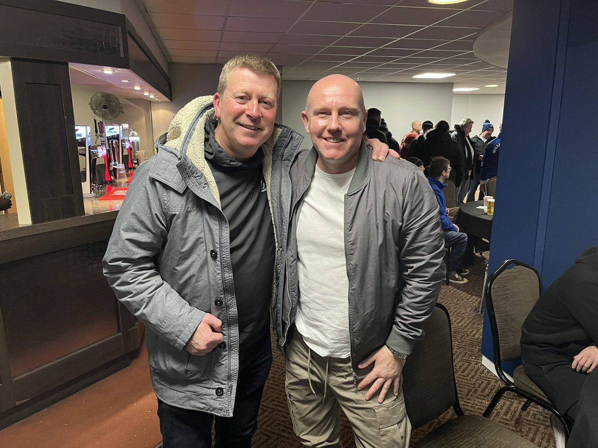 pmgsportservic1's tweet image. Brilliant to get a quick chat with my teammate from my @LaticsOfficial days, @_killer10 at last nights game in the @WiganAthSC. Great memories!! 🔵⚪️