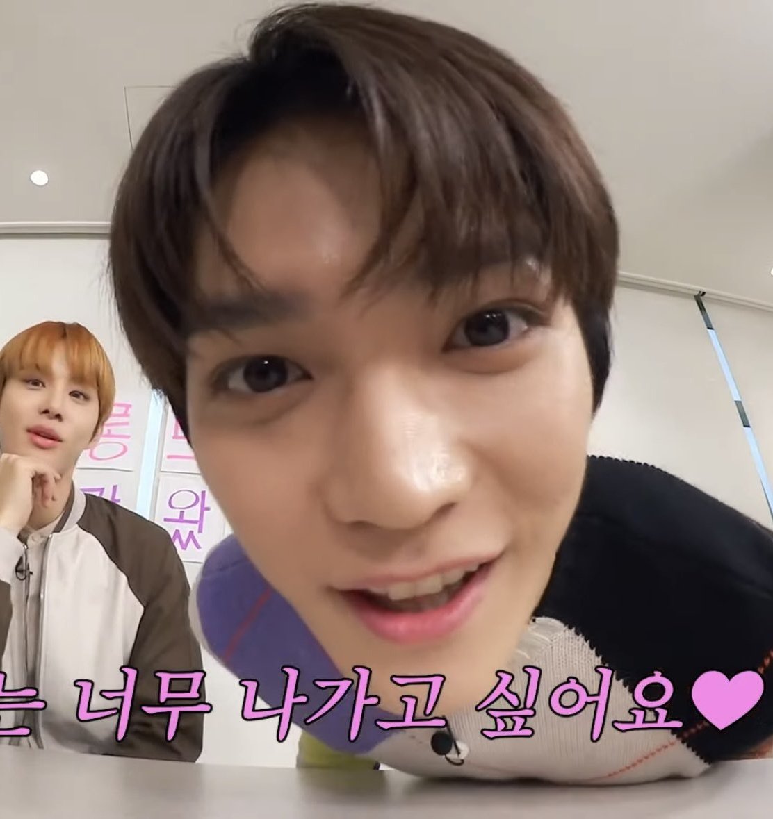 taeyong pics tweet media