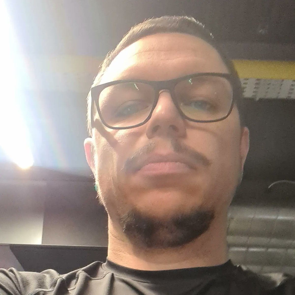 Madmarkmc88's tweet photo. Cardio day/leg day. Day 2 of getting fit. 2024 let's nake the conscious effort to get those extra steps in. It's never to late and your never to old to get fit and in shape! Just remember I know you have it in you! Dig deep find the beast and let it out! #gymlife #gymmotivation https://t.co/AGXUmx3o8A