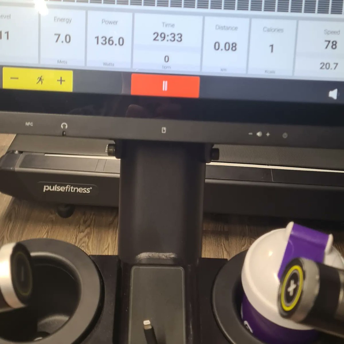 Madmarkmc88's tweet photo. Cardio day/leg day. Day 2 of getting fit. 2024 let's nake the conscious effort to get those extra steps in. It's never to late and your never to old to get fit and in shape! Just remember I know you have it in you! Dig deep find the beast and let it out! #gymlife #gymmotivation https://t.co/AGXUmx3o8A