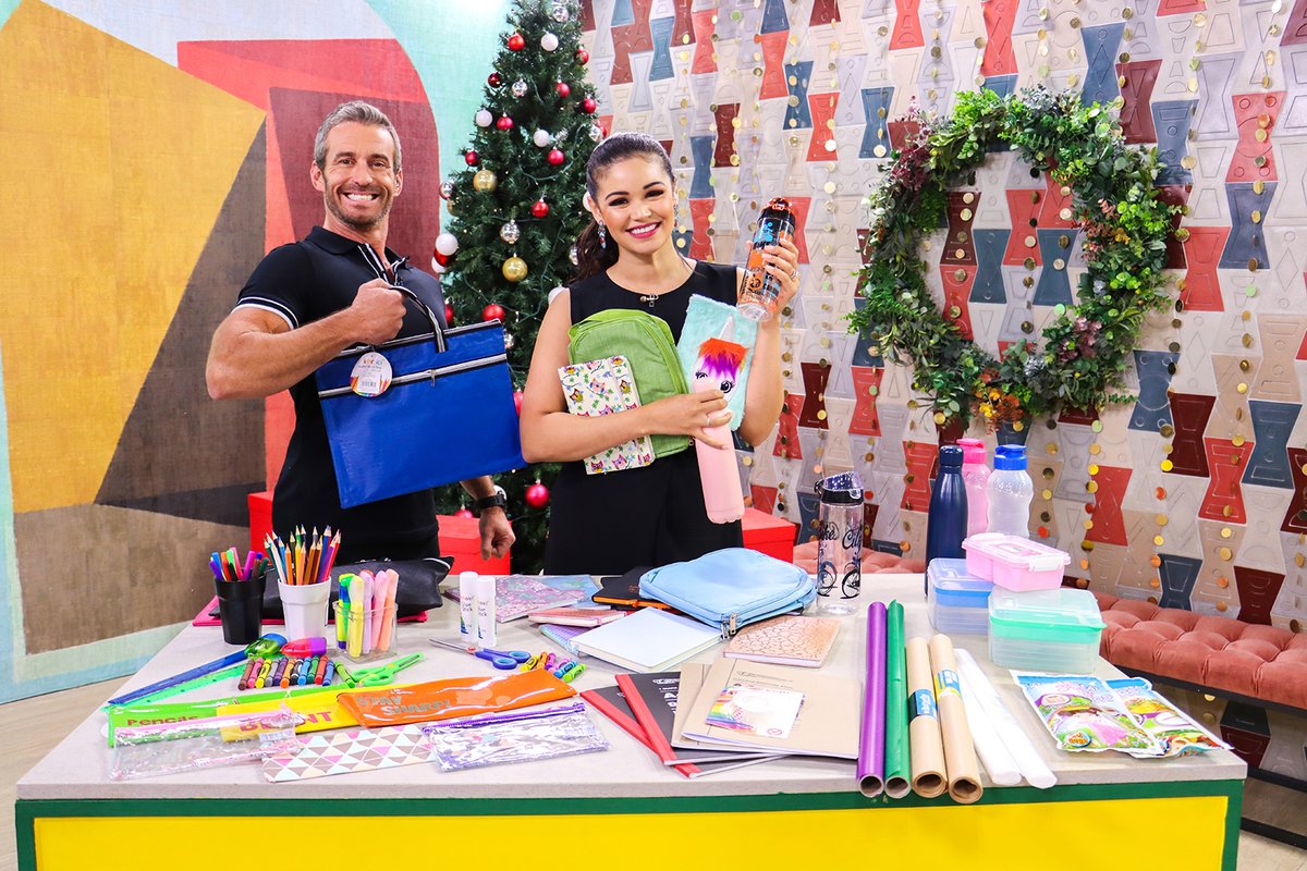 Did you leave the back-to-school supplies for the last minute? Don't fret! Grab all your back-to-school essentials including stationery and lunch boxes at @TheCrazyStore! #ExpressoShow