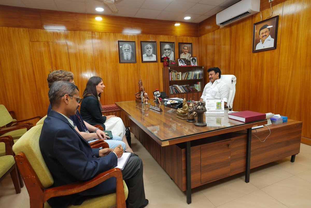 AusCGChennai's tweet photo. I've been delighted to work with #TamilNadu leadership during my time in #Chennai to strengthen #Australia -Tamil Nadu cooperation. I stopped by the Secretariat to thank @Anbil_mahesh @manothangaraj @TThenarasu and @Rrajakannappan for their support and wish them a happy #Pongal. https://t.co/M8aTBf0rAm
