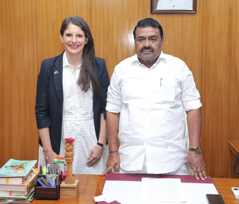AusCGChennai's tweet photo. I've been delighted to work with #TamilNadu leadership during my time in #Chennai to strengthen #Australia -Tamil Nadu cooperation. I stopped by the Secretariat to thank @Anbil_mahesh @manothangaraj @TThenarasu and @Rrajakannappan for their support and wish them a happy #Pongal. https://t.co/M8aTBf0rAm