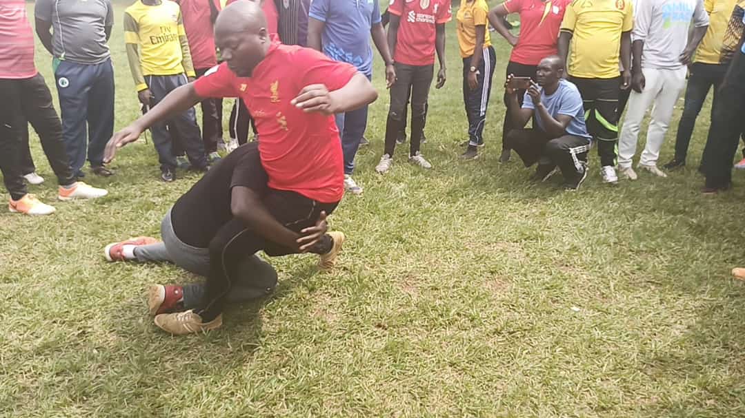 Rugby in motion.... Physical Education Teachers in Uganda in preparation of the new curriculum. Competence Based Curriculum requires them to be well versed in disciplines they will facilitate. Currently, PE is one of the skilled based subjects being taught. #rugby #peuganda #pe