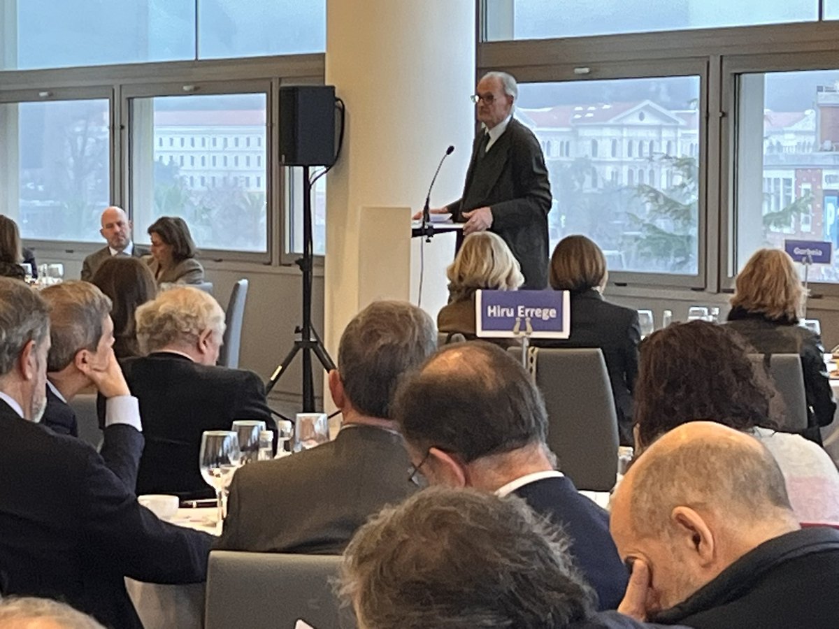 Antón Costas en la presentación del 4 Informe de Zedarriak: “¿Cómo construir la política de la esperanza? Construyendo un nuevo contrato social, comunicando a la sociedad, buscando su apoyo” <a href="/zedarriak/">zedarriak</a> <a href="/CESEspana/">Consejo Económico y Social de España</a>