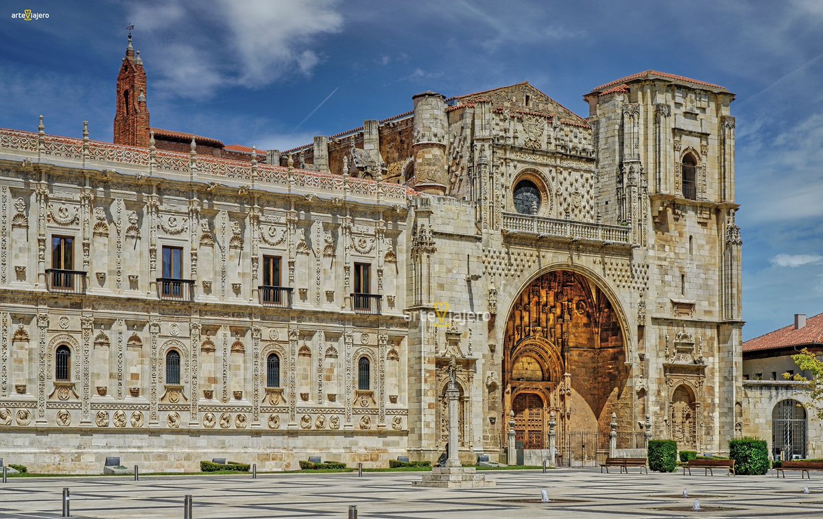arteviajero_com's tweet photo. El Convento de San Marcos (León) tiene su origen en un hospital para peregrinos del Camino de Santiago en el S. XII. El edificio actual se comenzó en 1515 y está considerado uno de los primeros ejemplos de arquitectura renacentista en España 
#FelizMartes #BuenosDias #photograghy https://t.co/42Oa1ooA6s