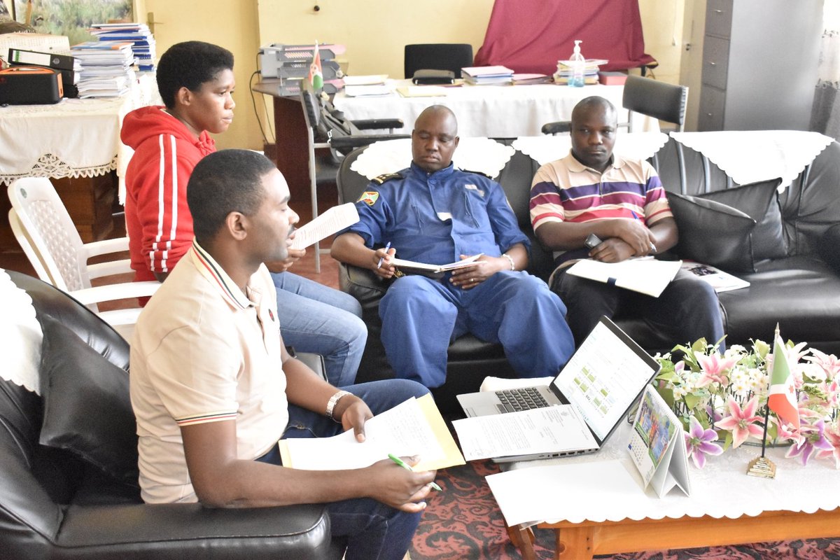 ABPInfos's tweet photo. 2/2 Les membres du PPSAN #Kurundo se sont convenus de suivre de près les activités des intervenants dans le domaine de la sécurité alimentaire et redynamiser les Plateformes communales de sécurité alimentaire et de nutrition(PCSAN). On a aussi planifié les activités du 1er trim. https://t.co/xHIoutqjg4