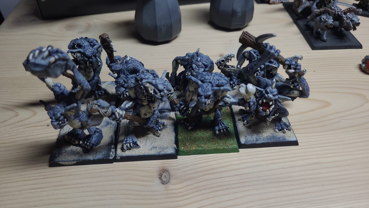ElDorte's tweet photo. @HonestWargamer @valheffelfinger @Sixdiceskills
Yo Bois listening to the new episode of #Squarebased and i wanted to share some pictures of my Orcs and Goblins that i had in my Basement that i'm gonna dust off. #squarebassed
#WarhammerCommunity #theoldworld https://t.co/VZPBovQ9eO