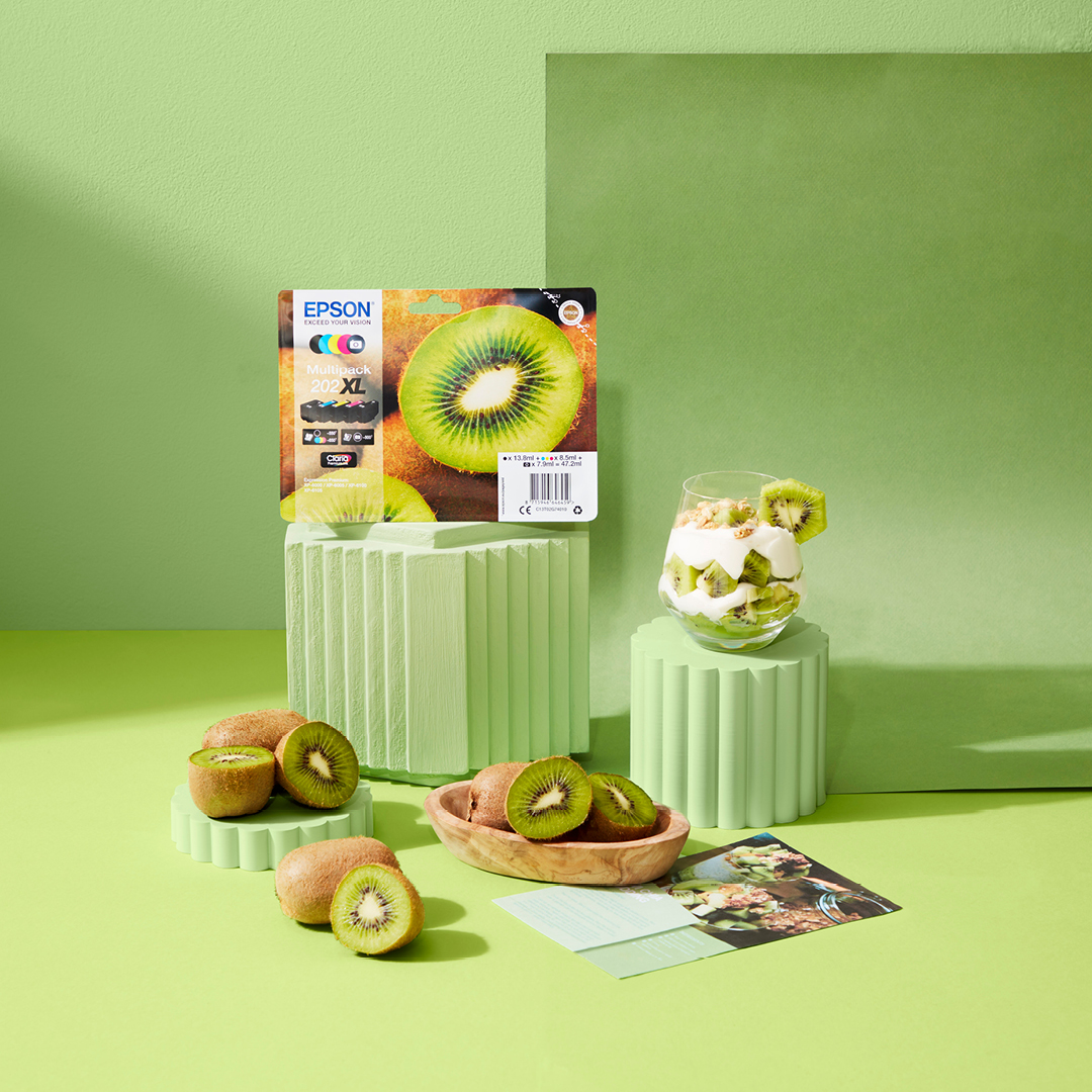 EpsonItalia's tweet photo. Migliora le tue stampe con la nostra gamma di inchiostri Kiwi!
Dona al tuo testo e alle tue grafiche pigmenti di alta qualità, per una definizione imbattibile.
#Epsonprinterink #Printerink https://t.co/FyyIC0YiwH