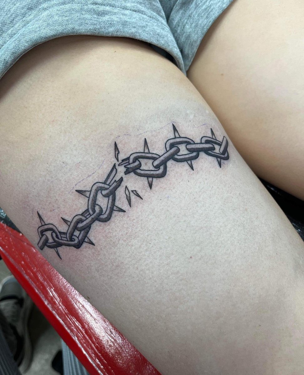 kirstie_rtc's tweet photo. Got some guest artists with us at @RedemptionTC in Ayr 23/24/25th January in the form of @_______cal and @___jennnnna 

Still space left if ya want tattooed soon get in touch https://t.co/975euW6eTi