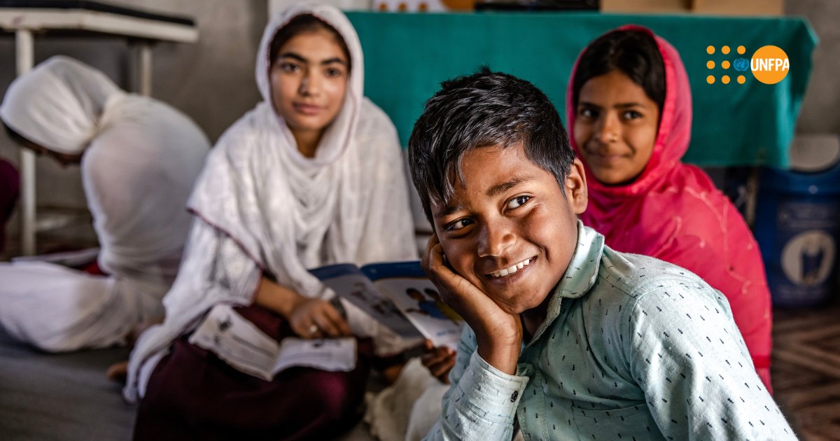 UNFPANepal's tweet photo. #Sonpreference is a harmful practice that is prevalent in #Nepal & other countries due to many reasons including to continue the family legacy, care for parents and perform last rites.
Read abt what @UNFPA is doing to end this: https://t.co/e7LGUG6yxZ
#EveryGirlCounts https://t.co/QX4fmYFZ2d