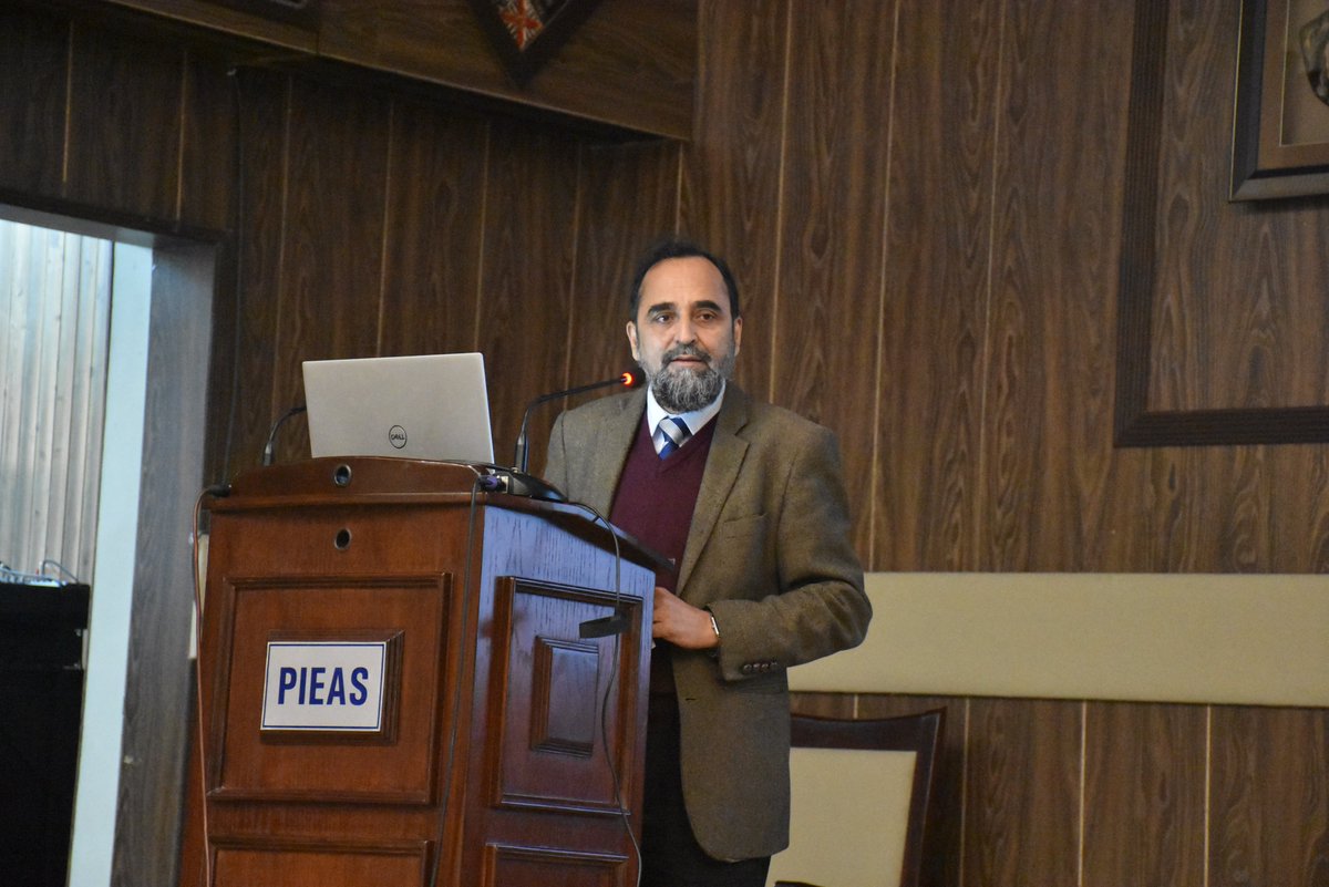 PieasOfficial's tweet photo. CMS and DPAM organized a ROMES Seminar Series talk of Dr. Muhammad Suhail Zubairy (HI, SI, FPAS) on January 02, 2024 at PIEAS. Dr. Zubairy is a University Distinguished Professor as of 2014 in the Department of Physics and Astronomy at the Texas A&amp;M University https://t.co/RhxvNmcDo5
