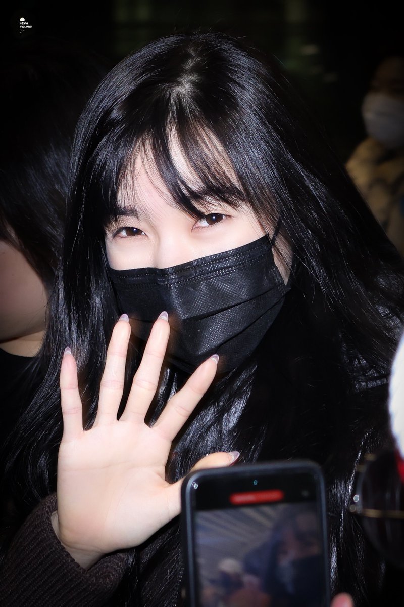 4EVAYOUNG801's tweet photo. 240108 🖤🔍  #티파니 #티파니영 #Tiffany #TiffanyYoung https://t.co/LROvqXbySC