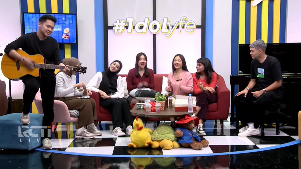 xoxoaideee's tweet photo. Ini lagunya seruuu 
#IdolyfePanaroma https://t.co/cDhIijQHip