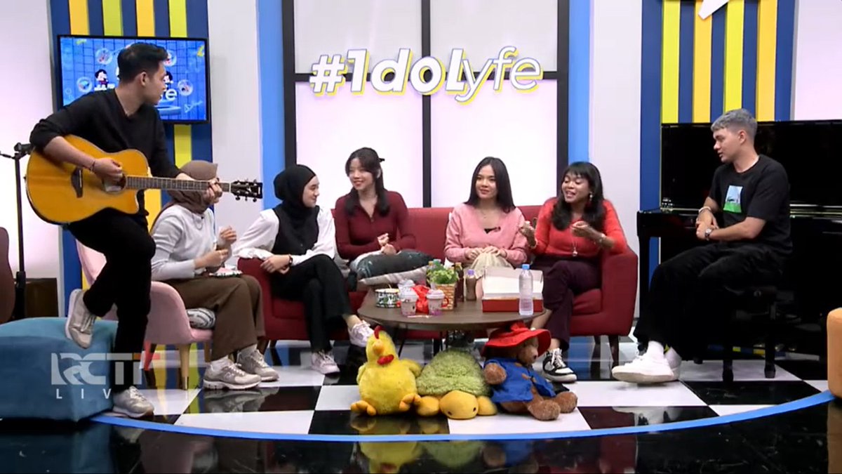 xoxoaideee's tweet photo. Ini lagunya seruuu 
#IdolyfePanaroma https://t.co/cDhIijQHip