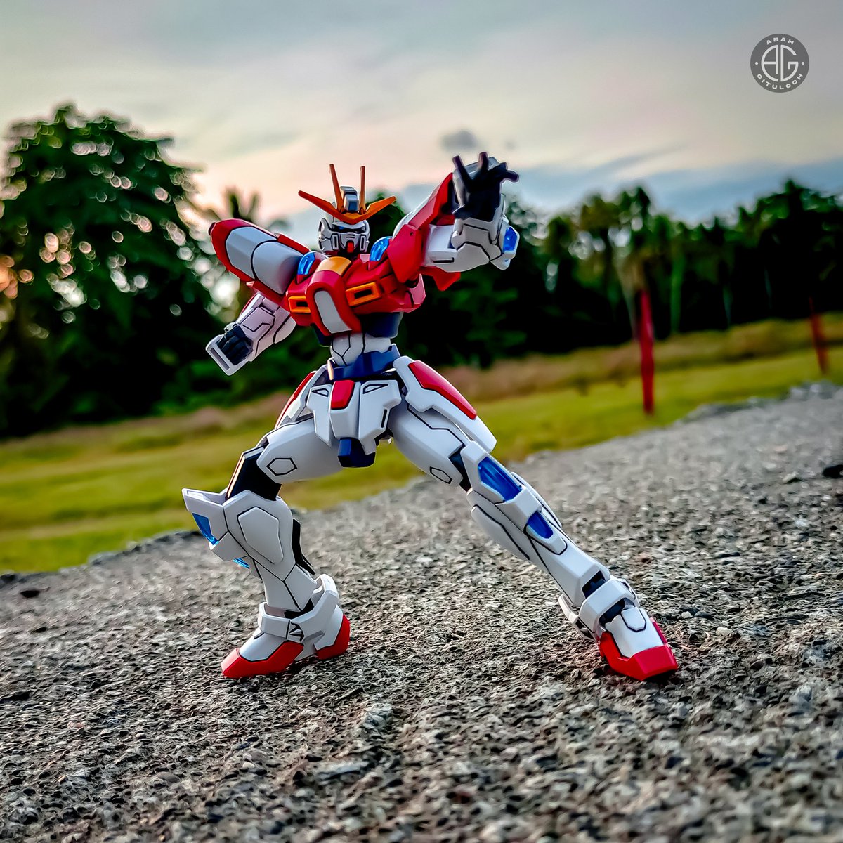 DirlyShelby's tweet photo. Jawara
🤖 : HGBF Build Burning Gundam
📷 : Realme 6 Pro
🎨 : Lightroom + Picsart
#buildburninggundam #gundambuildburning #kamikisekai #sekaikamiki #gundambuildfighterstry #highgrade #buildfighterstry #hgbf #gundam #gunpla #gundamplastic #gundamindonesia #gunplaindonesia https://t.co/xQJ0QOmj6f