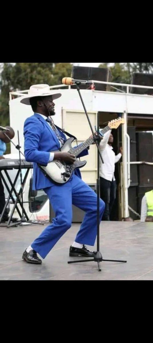 Ricksilpatrick's tweet photo. Kenyans on X trying to sooth Safaricom Mpesa at the moment 🤣🤣🤣 https://t.co/L9FCIdttJ7