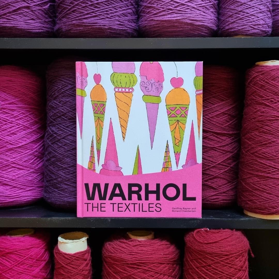 WARHOL IN EDINBURGH! Andy Warhol: The Textiles opens @DovecotStudios on 26 Jan, organised by @FashionTextile & with book by Geoffrey Rayner & Richard Chamberlain. Info: bit.ly/4aGUDhI Image courtesy @DovecotStudios / credit to their photographer #andywarhol #popart