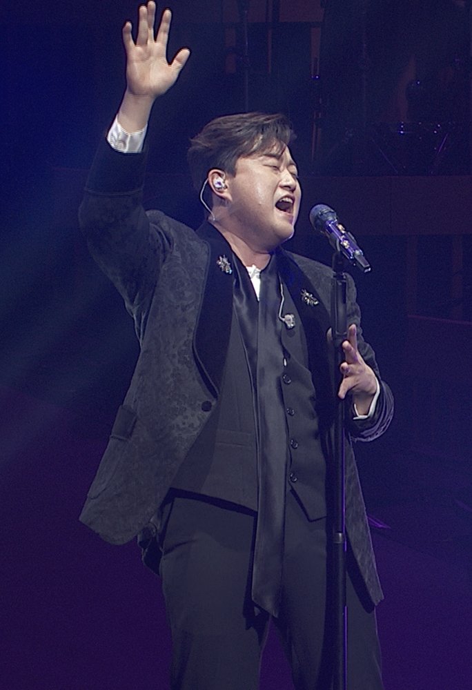 '트바로티' 김호중, 클래식 단독쇼 개최…고품격 보이스+무대 기대 #김호중 #金浩仲 #KimHojoong #트바로티

'트바로티' 김호중이 클래식 단독쇼를 개최한다
⬇️기사 Click Plz⬇️
enews.imbc.com/News/RetrieveN…
