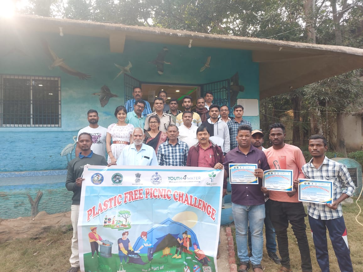 RameshMeher_'s tweet photo. Plastic free campaign & cleaning program at Debrigarh. @Debrigarh
#awareness
#cleaningprogram
#Plasticfreepicnicchallenge
@CMO_Odisha @SecyChief @MoSarkar5T @DMBargarh @ForestDeptt @IPR_Odisha https://t.co/IDT4YU8v8O