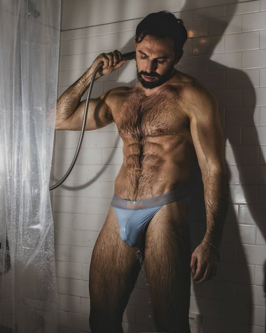 Wet dick 💦 https://t.co/HXFWywHZYr