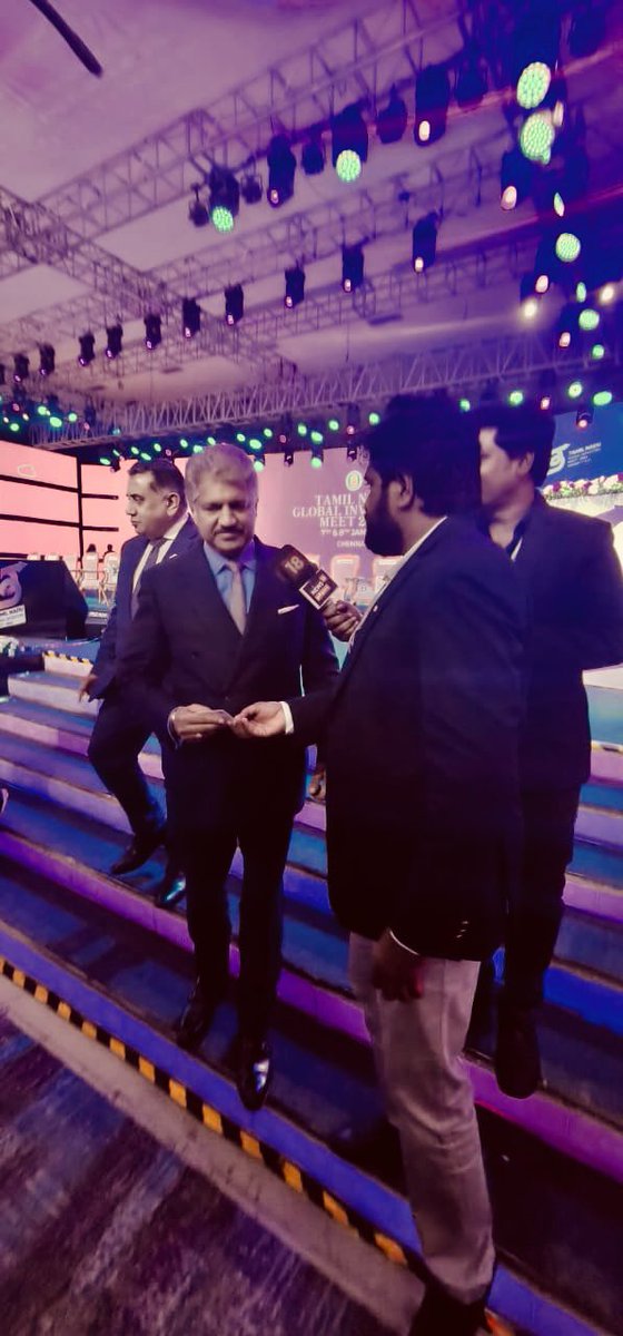 smartrajsg's tweet photo. @anandmahindra Call it a fan boy moment!
Call it a dream come true!!
Call it a surreal moment!!
Call / term / address it the way you like to and want to.. @CMOTamilnadu @TRBRajaa #AnandMahindra #TNGIM2024 https://t.co/WzYznq61KG