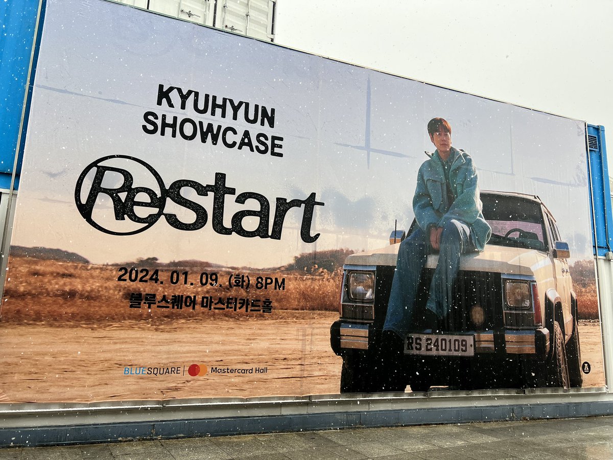 CelebConfirmed's tweet image. Vocal king #KYUHYUN is returning today with his new EP "#Restart"!! We are at the showcase here in Seoul to share photos and updates! Stay tuned! 

@GaemGyu