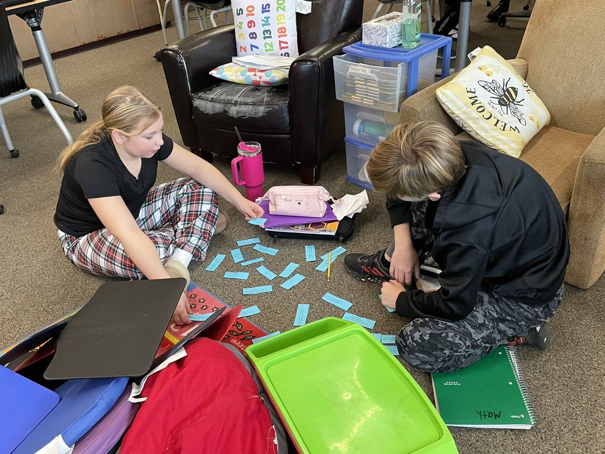 Mrs. Davidson tweet media