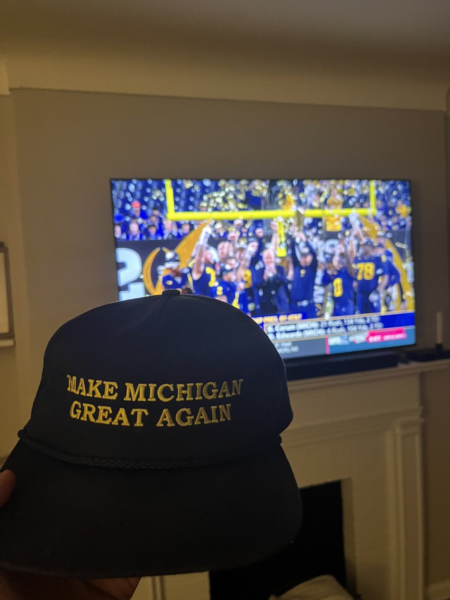 nstoller11's tweet photo. Simply no need for this hat any longer.  Belongs in the Louvre or retirement via ceremonial burning.  Can’t settle for less, amiright? 🔥〽️ @stoolpresidente @CoachJim4UM @UMichFootball #Hail https://t.co/N5PYNyws97