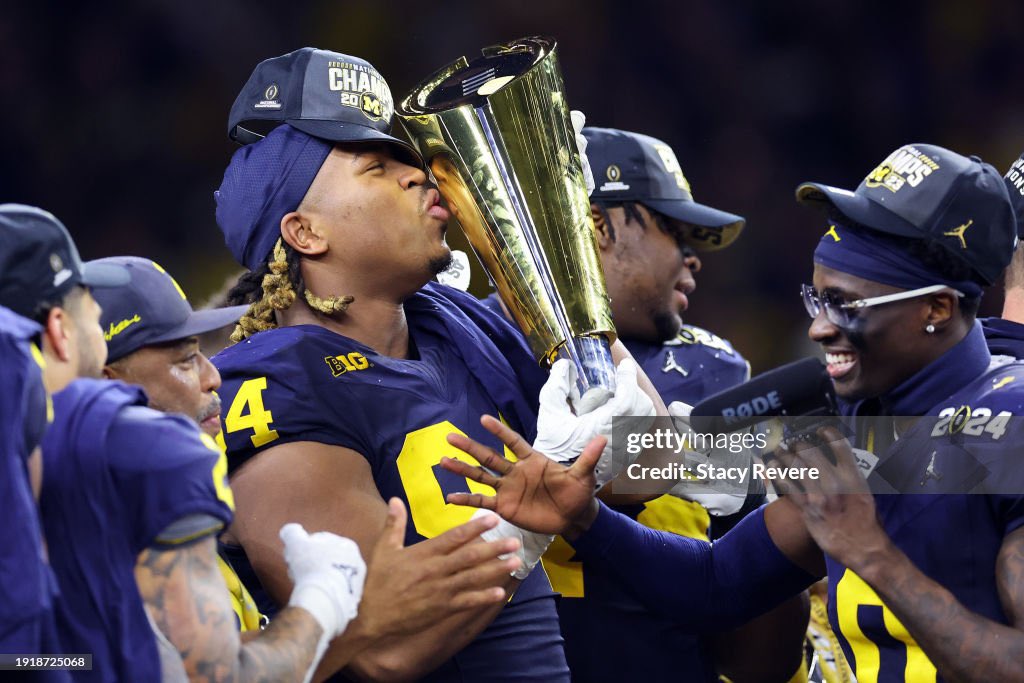 😘🏆 @KrisJenkinsJr1 @UMichFootball #GoBlue #NationalChampionship 📸: Stacy Revere