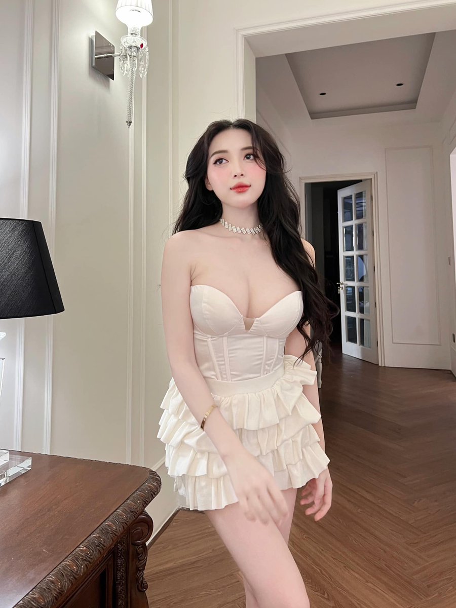 linhvy3369's tweet photo. . Thích em thì nói một câu. Để em còn học làm dâu nhà chàng!📷📷 https://t.co/FCmanwZRa8