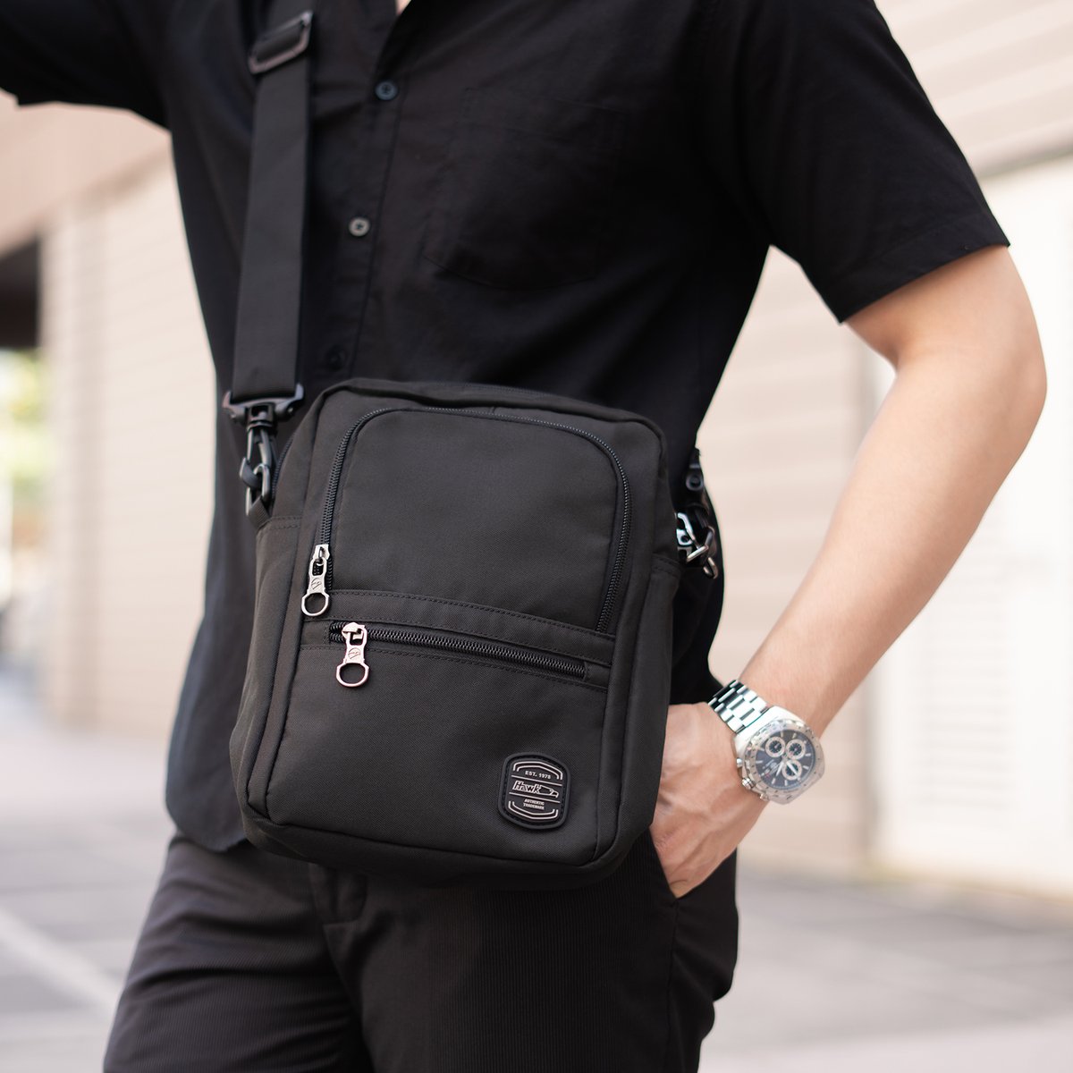 hawkbackpacks's tweet photo. Complete your look with this stylish sling bag.  

#Hawk #Aheadofthepack #Hawkbag https://t.co/2kFr6CIwpJ