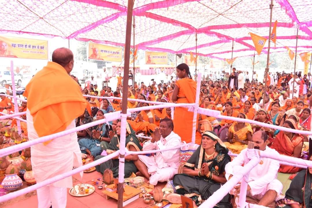 indrashah_m's tweet photo. ग्राम मोहला म�� सामाजिक उपक्रम कार्यक्रम मे शामिल हुआ साथ ही जरूरतमंदों को सिलाई मशीन वितरण किया। 

@INCChhattisgarh #MohlaManpur https://t.co/HNJRo6mmwZ