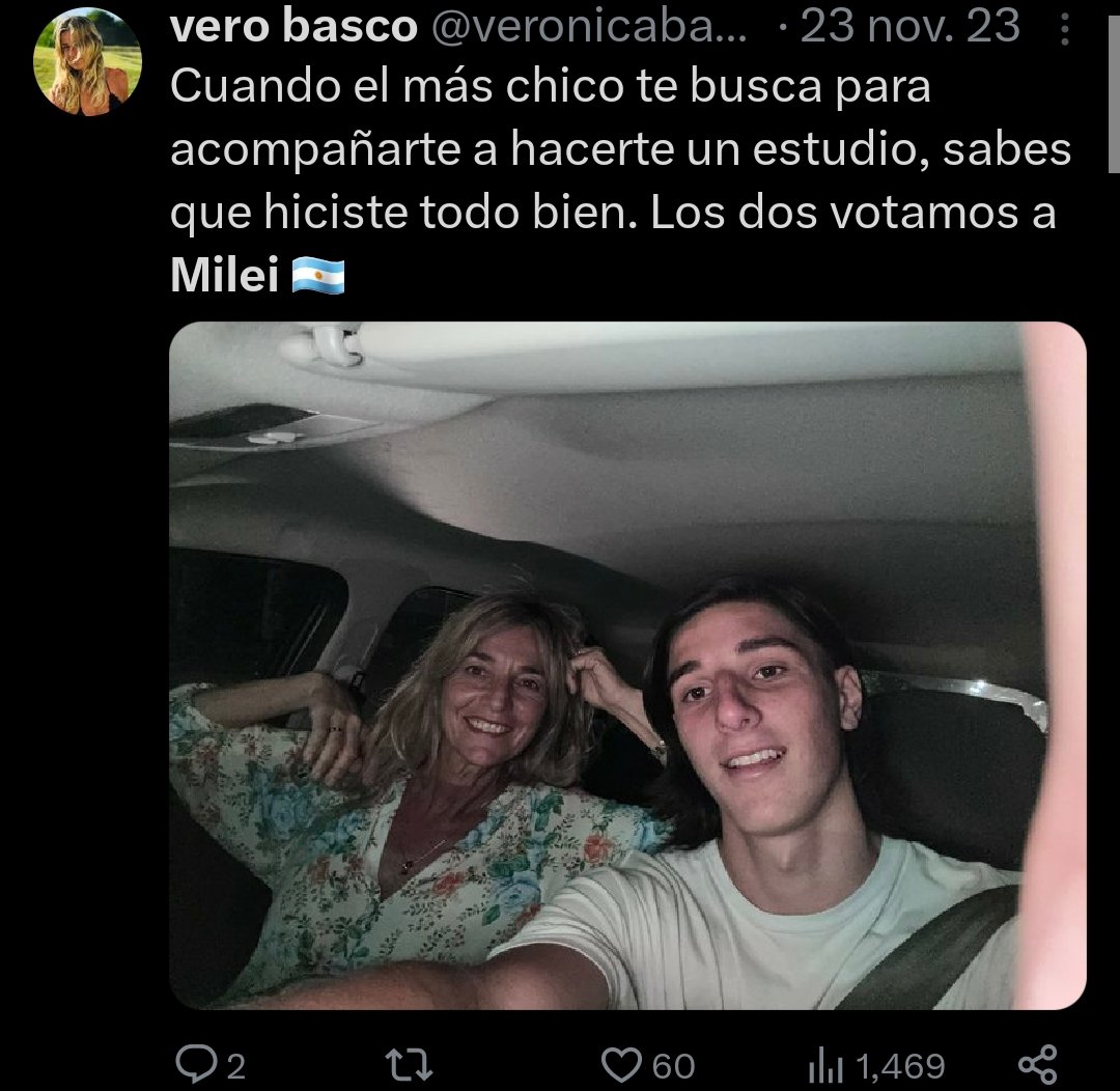 mattsalic's tweet photo. Votó a Milei.
Hoy le suplica a Osde, QUE PUDO PAGAR DURANTE 20 AÑOS SIN NINGUN PROBLEMA si por favor le puede dejar de aumentar porque no lo va a poder seguir pagando.

20 años de peronismo = pagaba sin problemas pero quería un cambio.
1 mes de Milei = no puede pagar. https://t.co/5jll5E25Ex