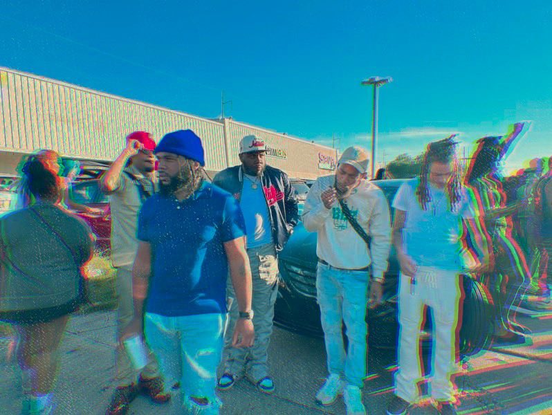 christianpofBEZ's tweet photo. @BEZStylz Pt. 2… check the stills to show how fresh my homeboy @ _eastsidekidd(on IG) was this past Sunday’s #NineTimeSecondLine , rocking the cream & teal around the guys.
.
Hit me up if you’d like to purchase
any of these dope pieces of work… 🎨🖌️👨🏿🎨 https://t.co/QKQTHDJTgX