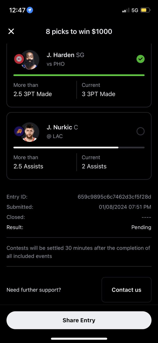 Ishields24's tweet photo. @bosnianbeast27  sittin the bench the whole 2nd half fucked me 🙄🙄 https://t.co/efJnwZ3JB9