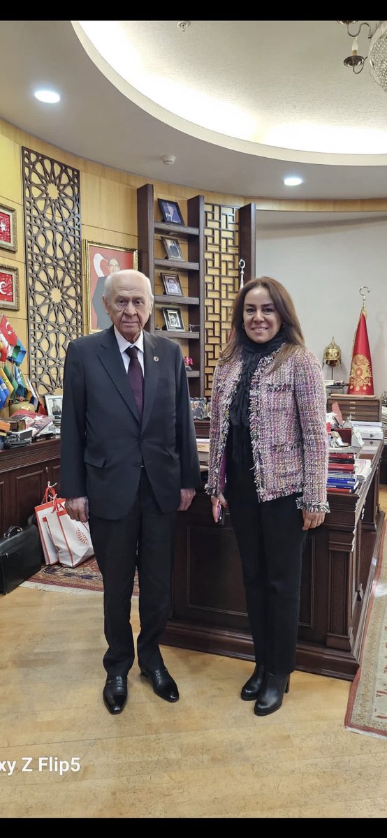 Mensubu Olmaktan Büyük Onur Duyduğum Milliyetçi Hareket Partisi Genel Başkanı Bilge Liderim Sayın Devlet Bahçeli Beyefendiyi Makamında Ziyaret Ettim.Kendilerine Şahsıma Göstermiş Oldukları İlgi ve Alakadan Dolayı Sonsuz Teşekkürlerimi Sunuyorum

<a href="/MHP_Bilgi/">MHP</a>