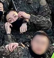 IMGOLDENCARD's tweet photo. jungkookie😭😭 https://t.co/lR6UokLpEq
