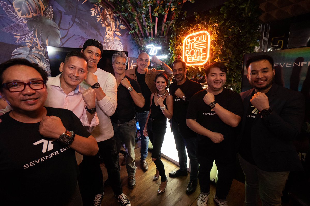 vmgasia's tweet photo. Marc &amp; KC at the first ever #SEVENFRIDAY_PH community gathering! 🤩🙌🏼 

@SEVENFRIDAYFFTP #livesevenfriday #MarcPingris #KCMontero #VMGTalent https://t.co/woonecJL8V