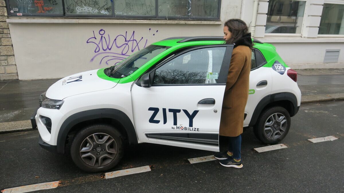 transportsidf's tweet photo. Autopartage : voitures dégradées, manque d’entretien… À Paris, le service de location Zity jette l’éponge
➡️ https://t.co/BdvSPDorve https://t.co/v6gqiw57XX