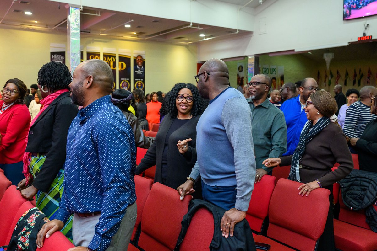JesusHouseBalt's tweet photo. Day 1 of our 14 Days Of Glory event commenced with the assurance that “God is our shield and exceeding great reward”. Join us for Day 2 on Tuesday, Jan 9 at 7 pm with Pastor Yinka Dada
God has a special message waiting for you! 🌟
#JesusHouseBaltimore #14DaysOfGlory #Prayer https://t.co/vqdeQ5pQQF