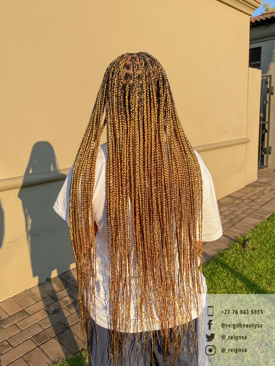 _reignsa's tweet photo. Knotless Braids in Small width and Classic length 🥰

✨R630✨ incl hairpiece 

 📞076 843 5931
📍Cosmo City | North Riding | Roodepoort | Honeydew | Randburg | Fourways | Bryanston | Sandton | Midrand | Rosebank

Our prices include the price of the hairpiece. 
#GirlTalkZA https://t.co/VNyMXp4NAC